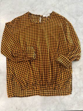 💚$5 Deals- Ro & De Yellow and Black Houndstooth Blouse